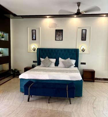 DLF Phase 3 Bed & Breakfast | Business stay