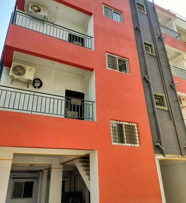 Tathawade Hostel | FabHotel Bizstay Executive