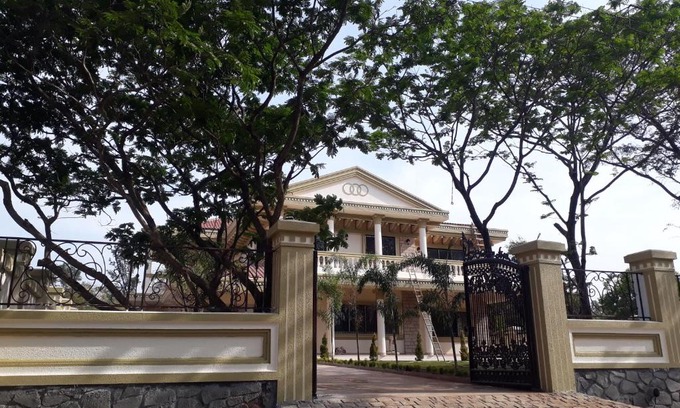 Kune Village Villa | Family Tides