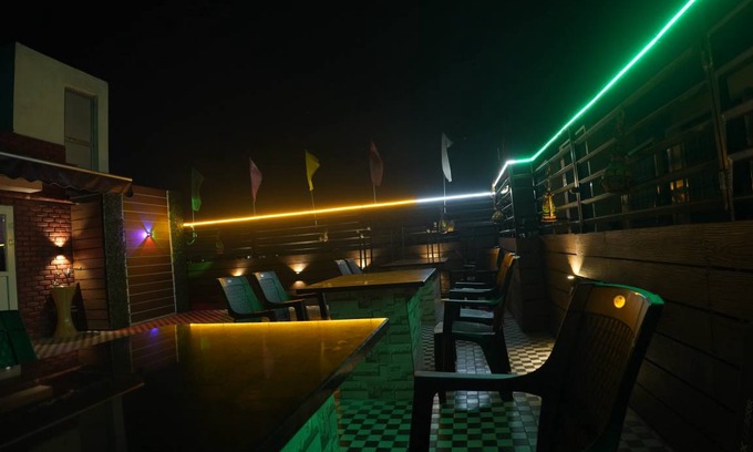 Jamshedpur Hotel | Hotel ∙ 8 guests
