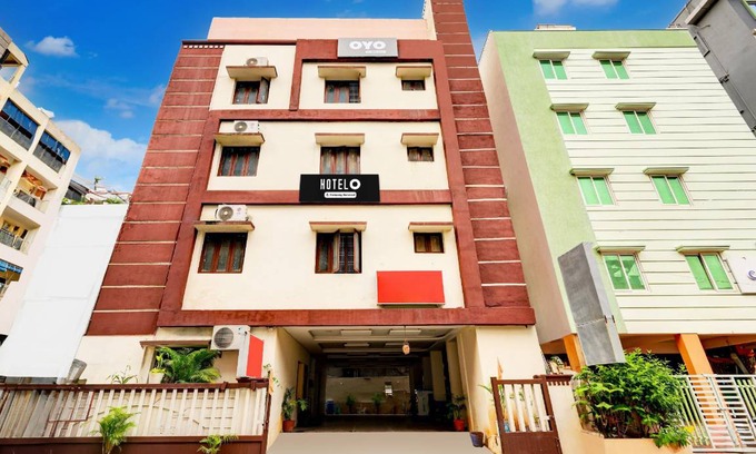 Vijayawada Hotel | Hotel ∙ 2 guests
