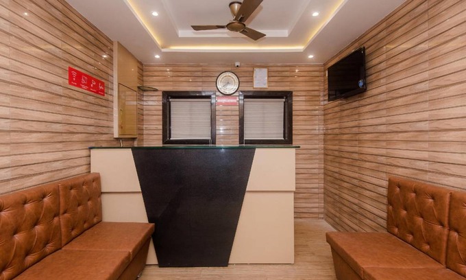 Prabhadevi Hotel | Hotel ∙ 3 guests