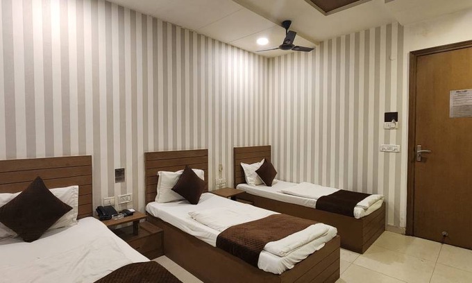 Dariyaganj Hotel | Hotel ∙ 8 guests