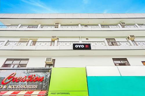 Jangpura Hotel | Hotel O Royal Inn