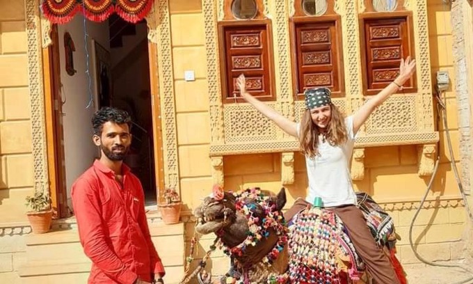 Amar Sagar Pol Hostel | Jackie Safari Jaisalmer