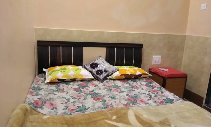 Goregaon West Resort | Private room ∙ 2 guests