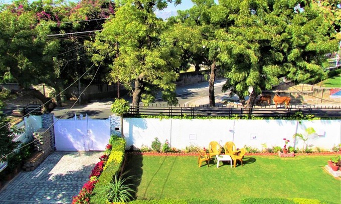 Ajmer Resort | Private room ∙ 2 guests
