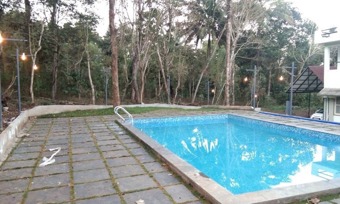 Mullenkolly Resort | Private room ∙ 3 guests