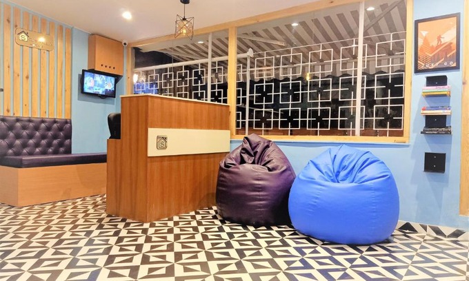 Andheri West Hostel | Stay Villa Hostel for Male and Female