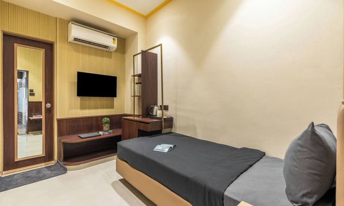 Vile Parle Hostel | The Hosteller Mumbai, International Airport