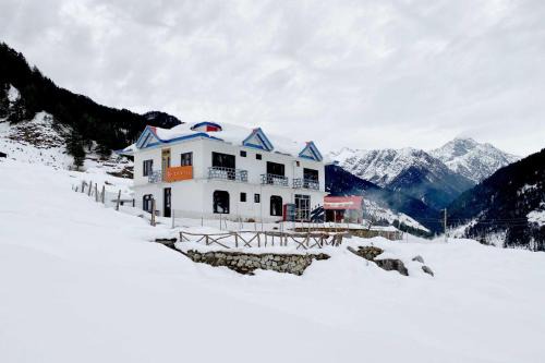 Gunehr Hostel | Zostel Rajgundha