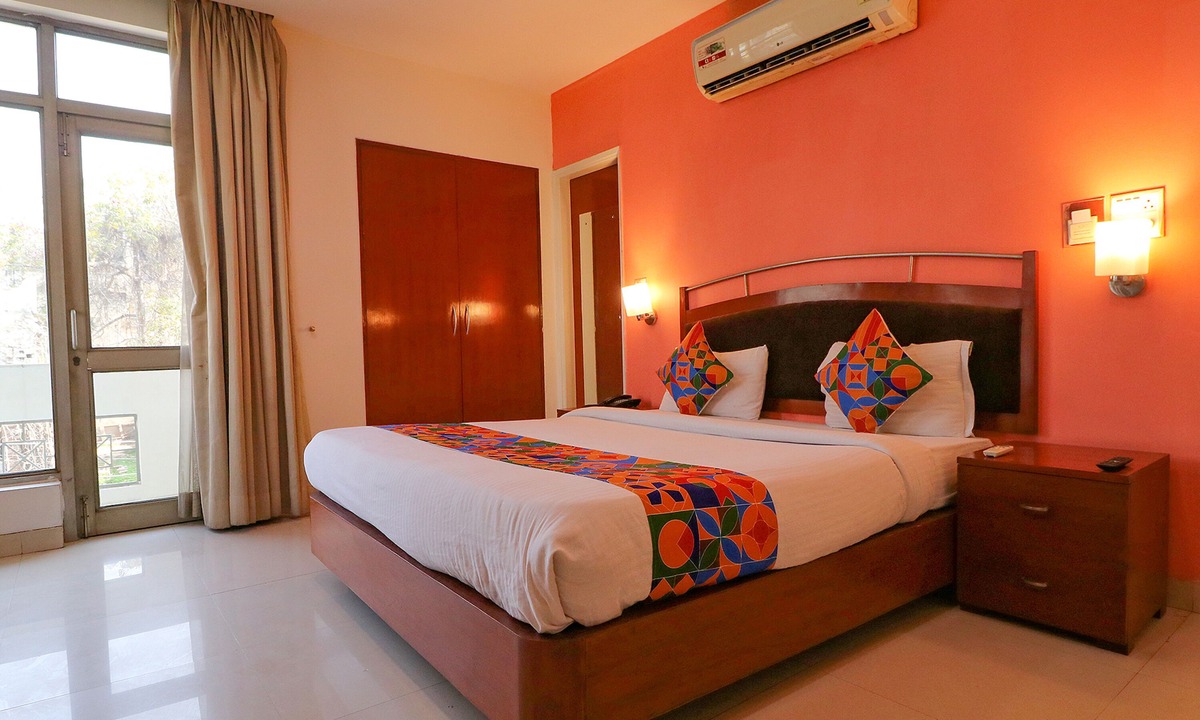 New Friends Colony Hotel | Fabhotel F9 Nfc