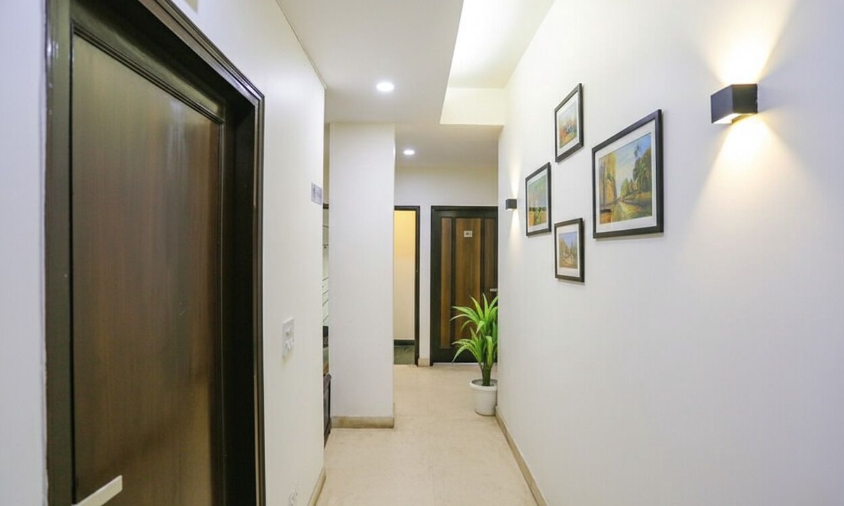 Chittaranjan Hotel | FabHotel JPM The Grand Bella