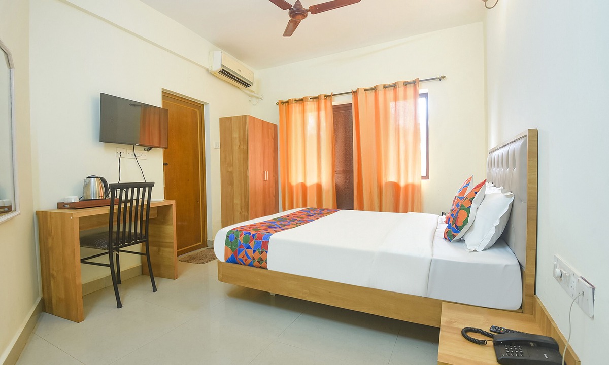 Nerul Hotel | FabExpress De Classio With Pool, Candolim