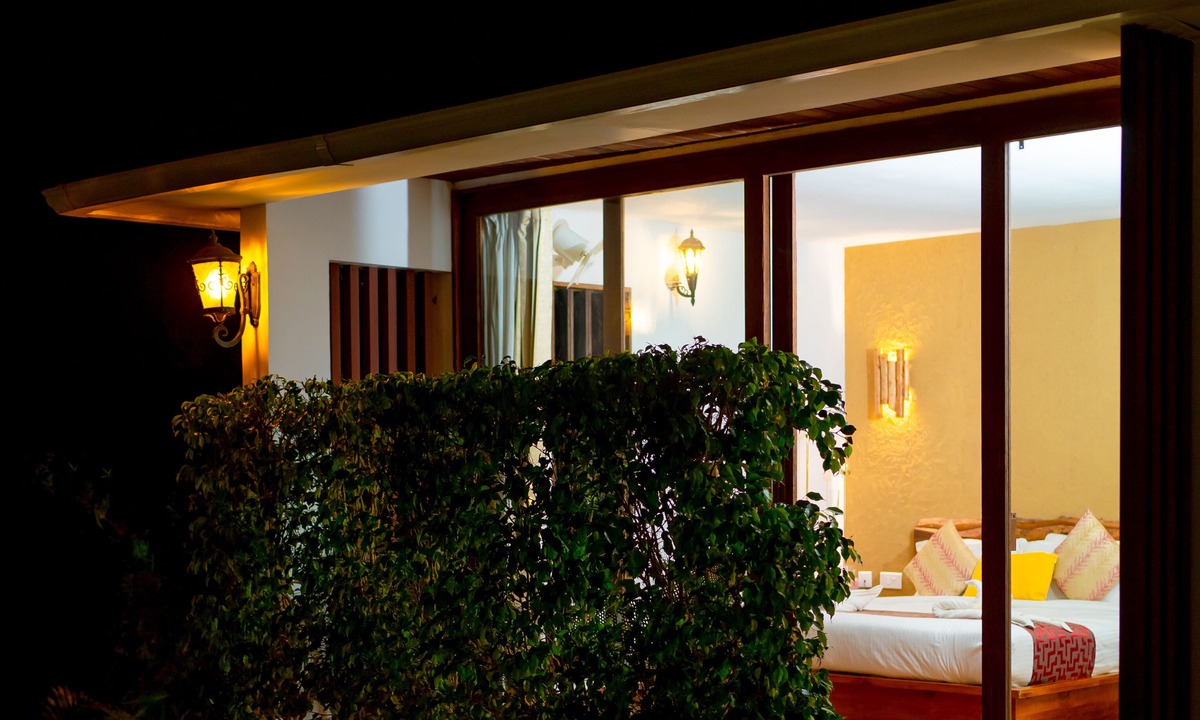 Kedavur Hotel | Le Candles Resort