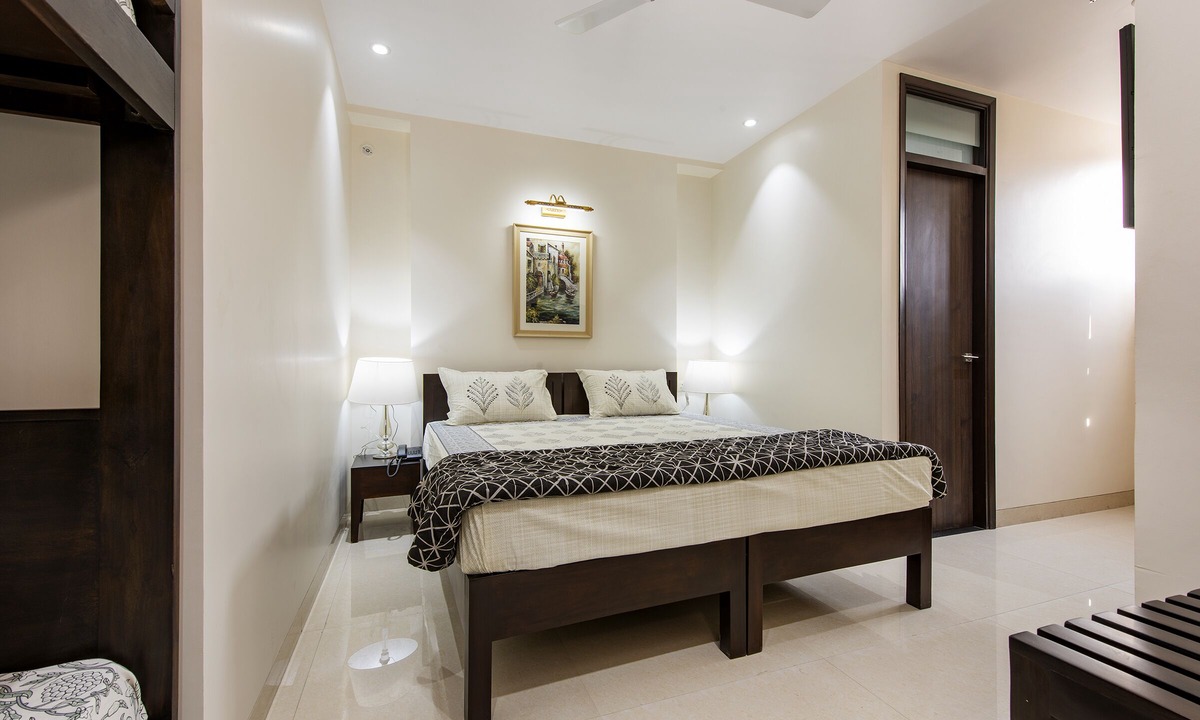 Pink City Hostel | House of Backpackers