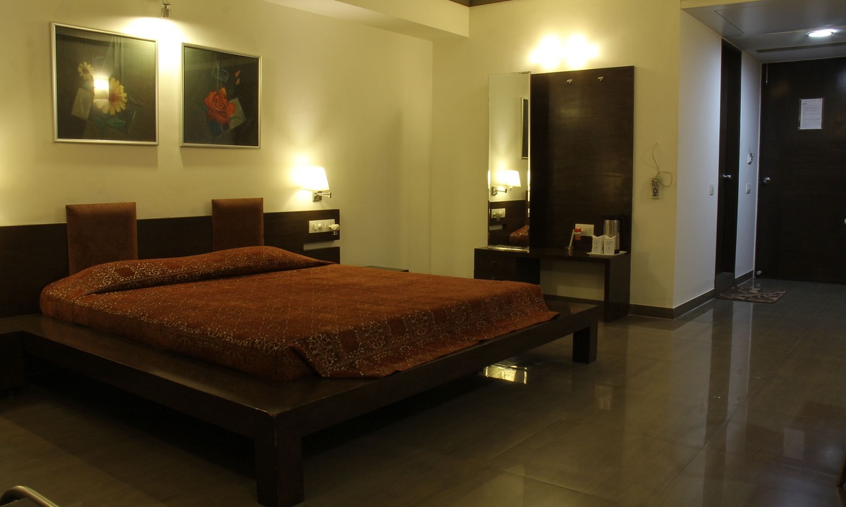 Paldi Hotel | Hotel Platinum Inn