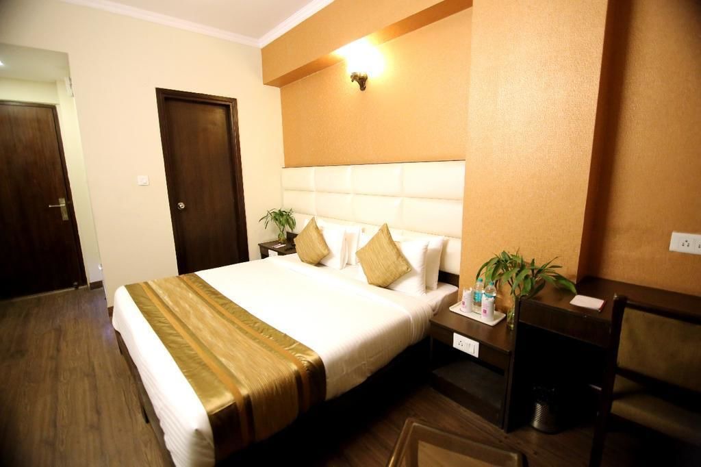 Noida Hotel | Rousha Inn