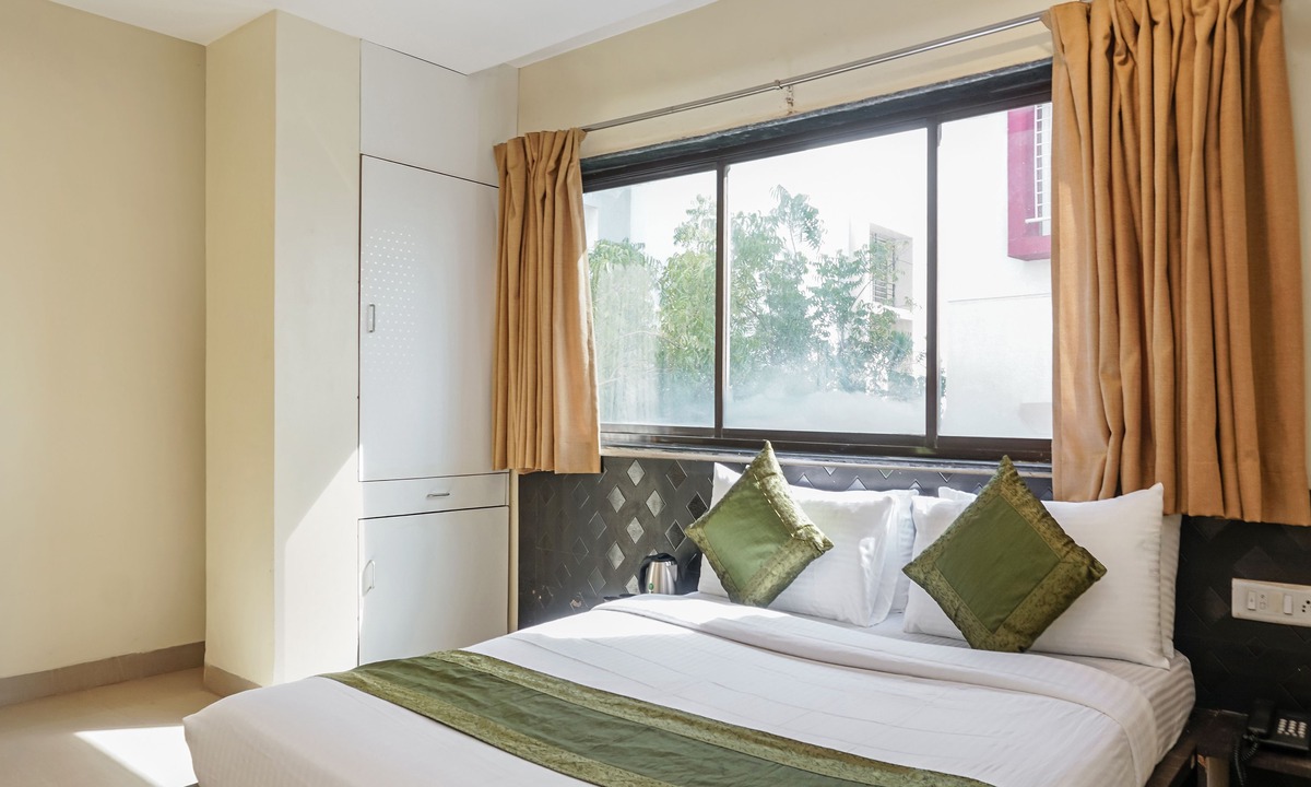 Daulatabad Hotel | Itsy By Treebo - Shagun Executive