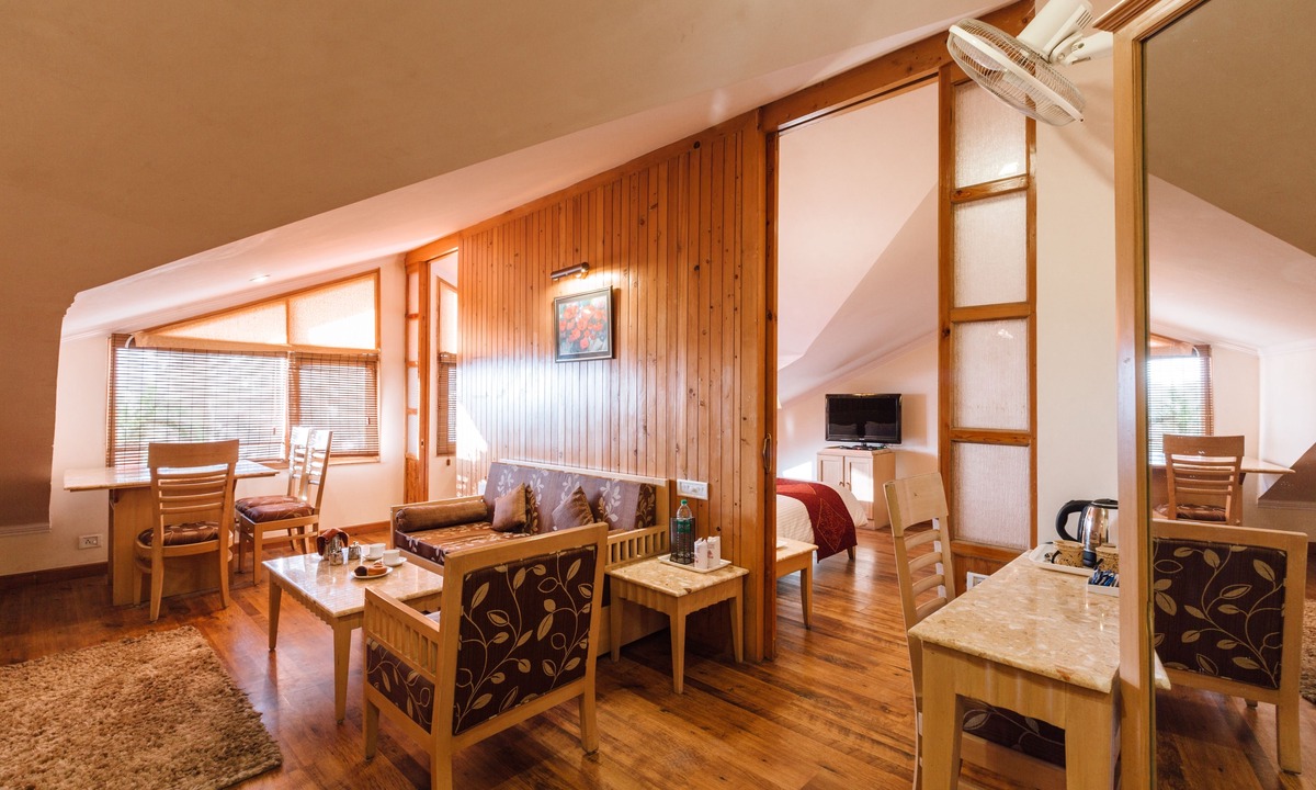 Bemloi Hotel | Hotel Willow Banks, Mall Road Shimla
