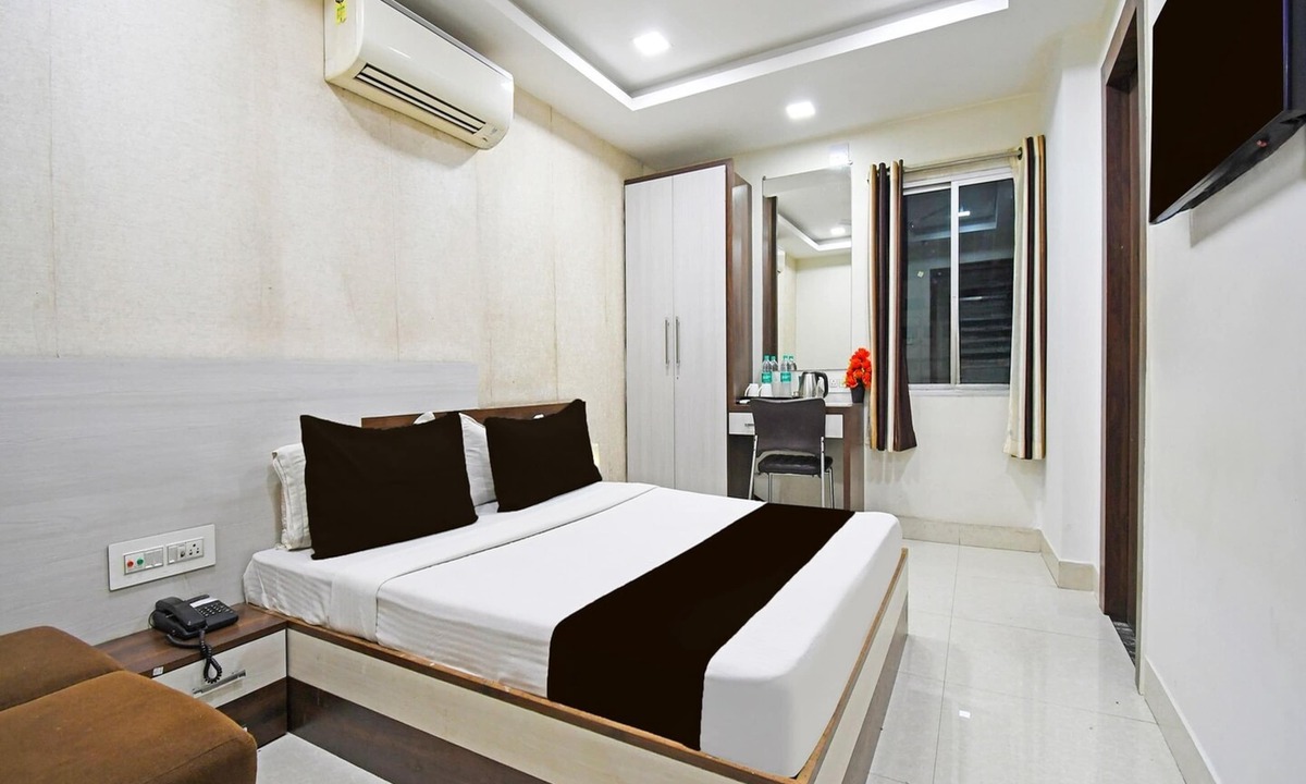 Dhanbad House | Deluxe With Twin Bed Hotel Amrit Plaza