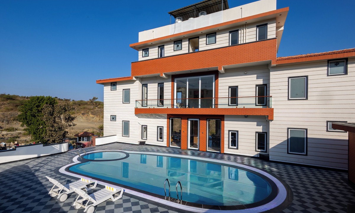 Gogunda Villa | ELIVAAS Terra Cove 6 BHK Retreat with Pvt Pool