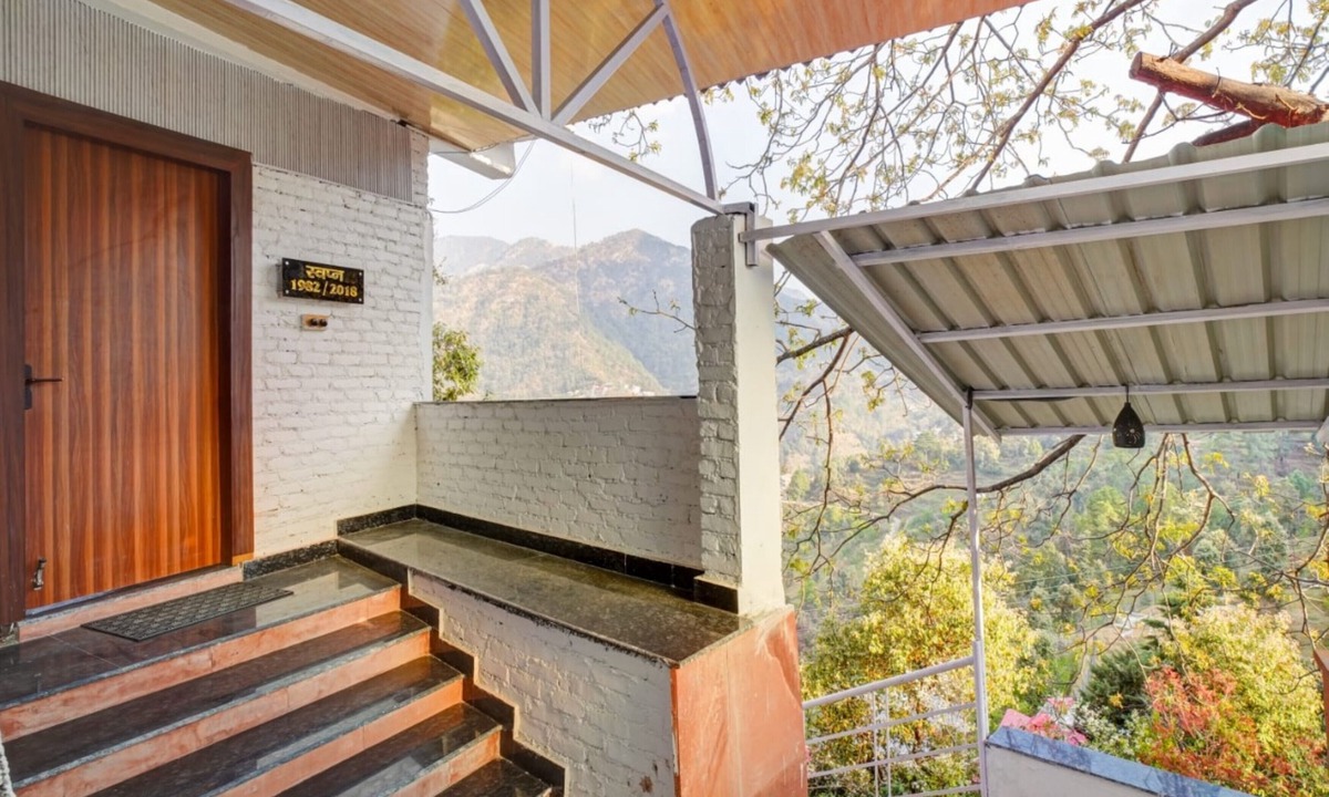 Ramgarh Hotel | Peachwood near Dank Bangla road