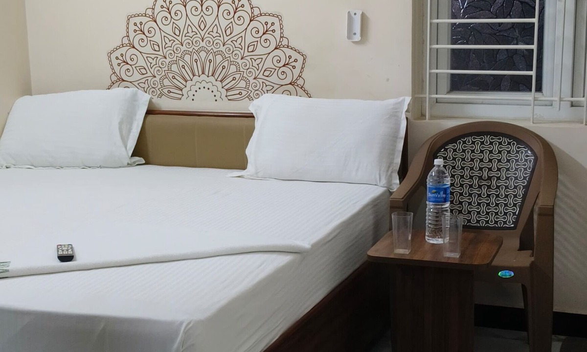 Palani Hotel | Kandhaguru Residency