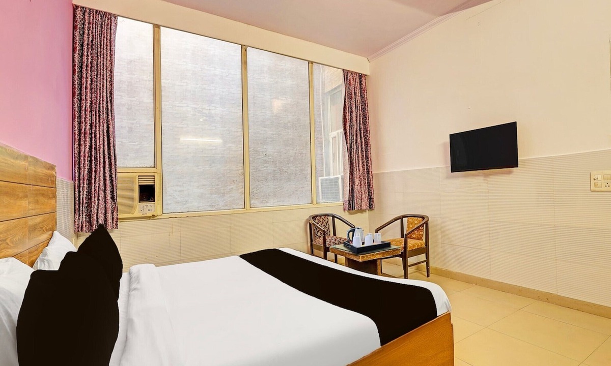 Rewari House | Deluxe Hotel Dhruv