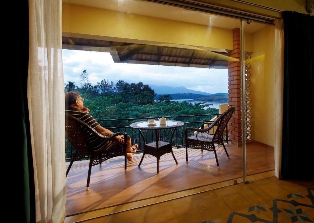 Sulthan Bathery Resort | Vista Del Lago Wayanad