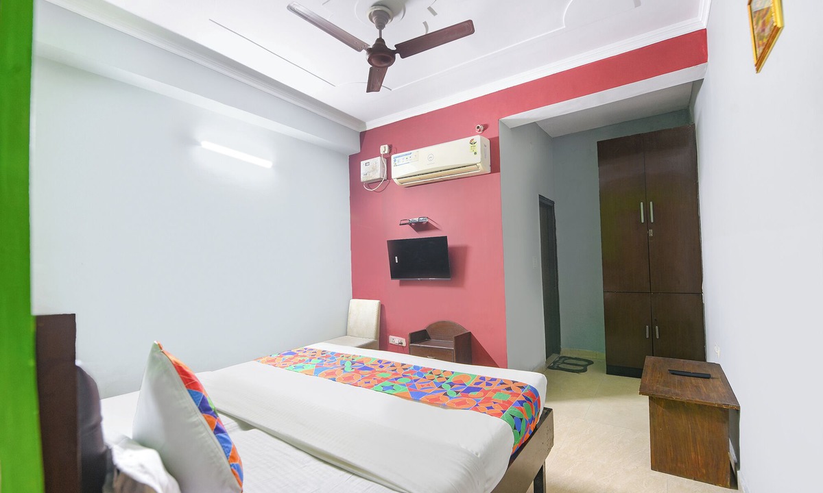 Old Gurgaon Hotel | Via Elite Stay