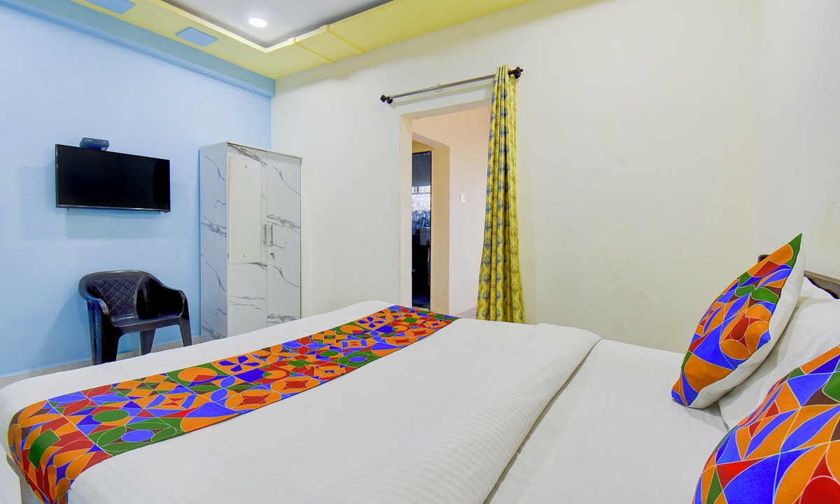Rajgurunagar Hotel | FabHotel Royal Inn Dehu