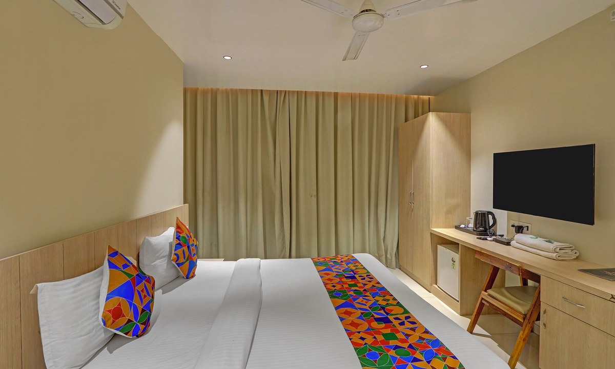 Warangal Hotel | Fabhotel Blue Moon