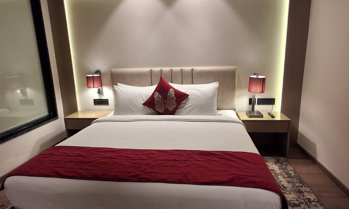 Hansi Hotel | Rosastays Hansi