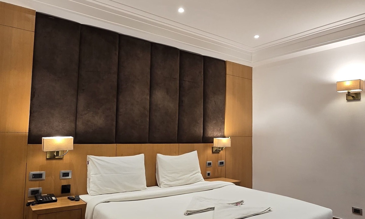 Shahjahanpur Hotel | HOTEL SHEMRON