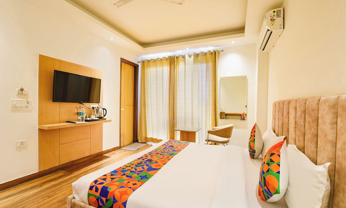 Sector 40 Hotel | Fabhotel The Prime Land