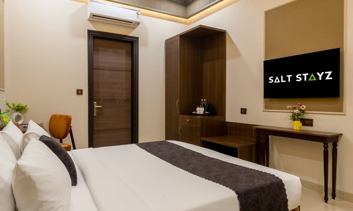 Connaught Place Hotel | Saltstayz Autograph Connaught Place