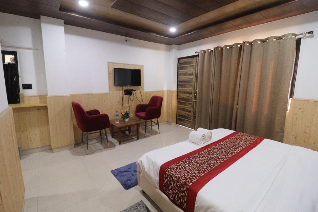 Shoghi Bed & Breakfast | Yashvi Paradise Shimla