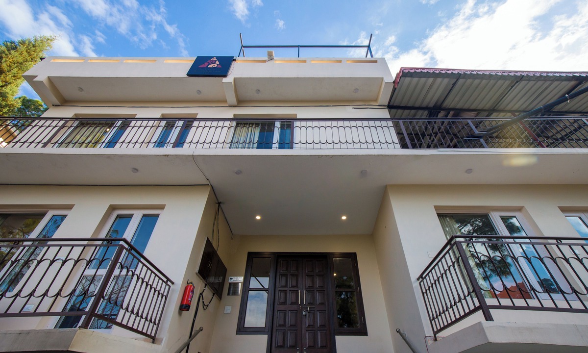 Kasauli Apartment | Alaya Stays Captains Nest 3 BHK Retreat With Garden & Scenic Views