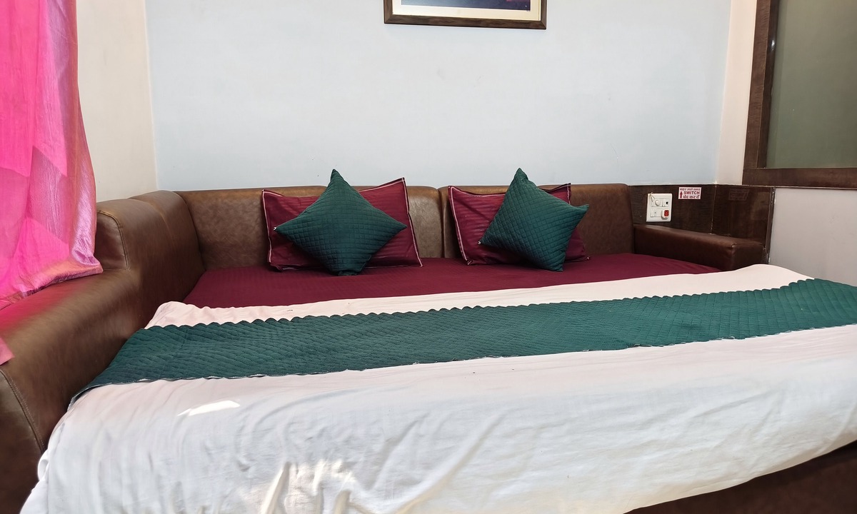 Mayapur Hotel | Hotel Shaurya By Sharma Online Solution Haridwar
