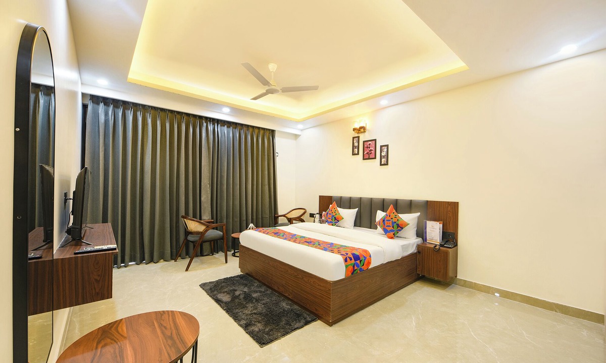 Gurugram Hotel | Fabhotel Rr Premium