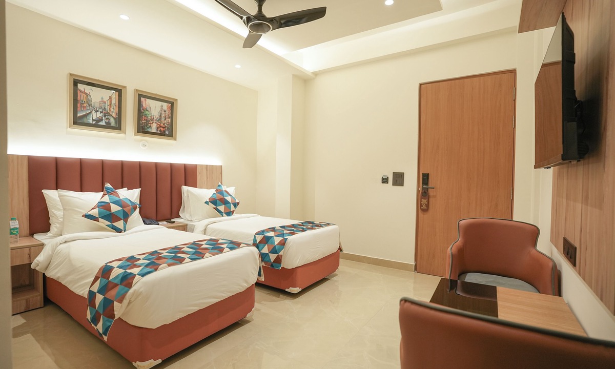 Greater Noida Hotel | Kaashvi Residency - Managed by Atithi House