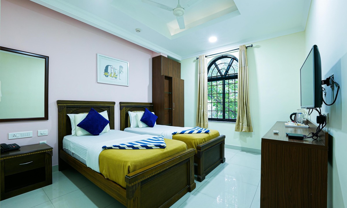 Teynampet Hotel | MADRAS INN - ALWARPET