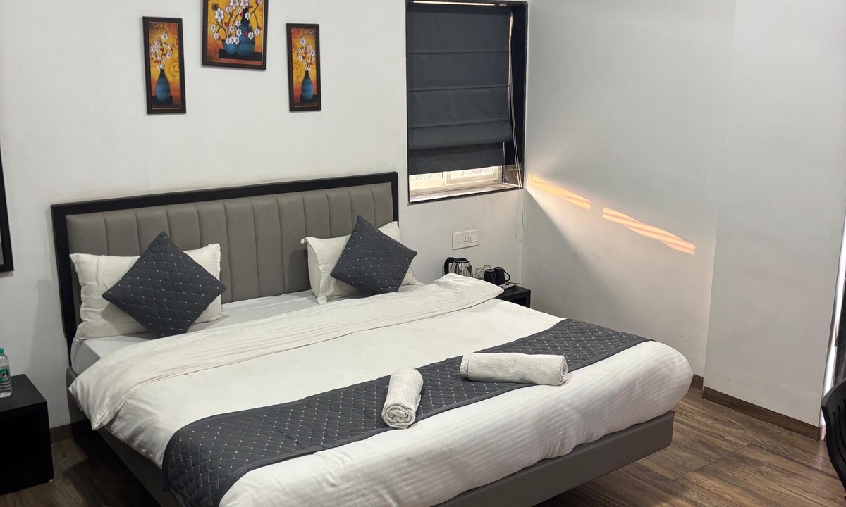 Satara Hotel | Sunny Executive Satara
