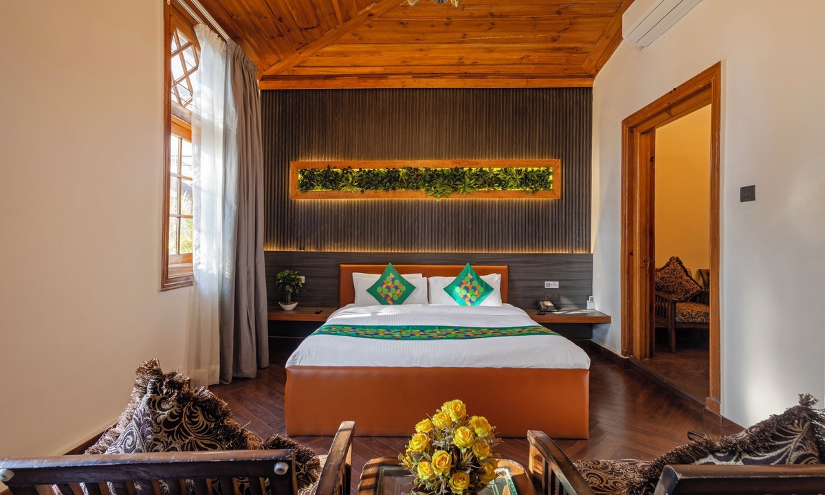 Knollswood Hotel | Treebo Premium Torrentium - A Heritage Hotel