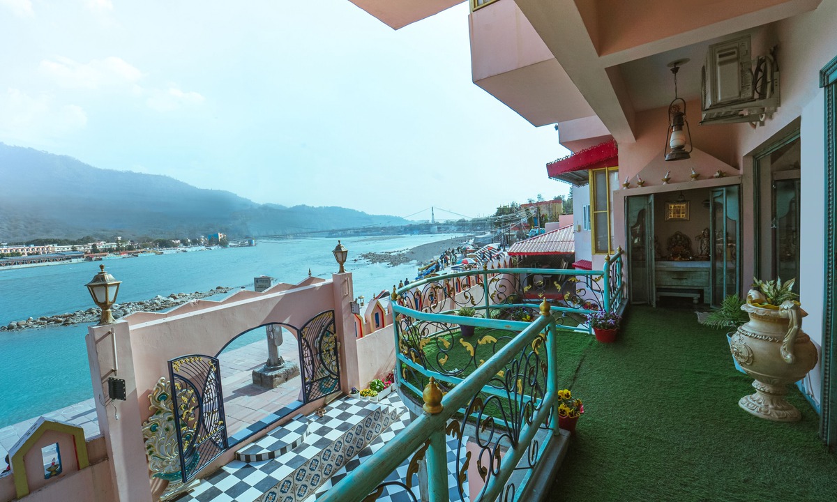 Rishikesh Hotel | The Neeraj Ganga Heritage Palace