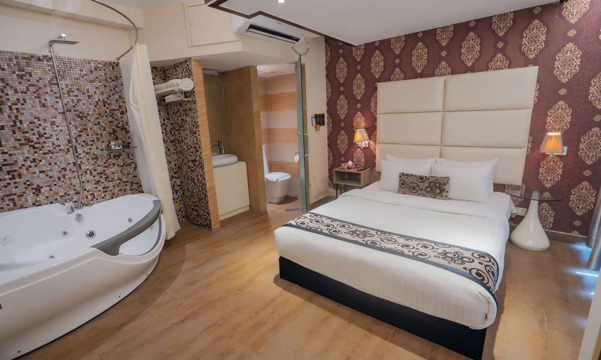 Dhaka Hotel | Royal Residence Dhaka