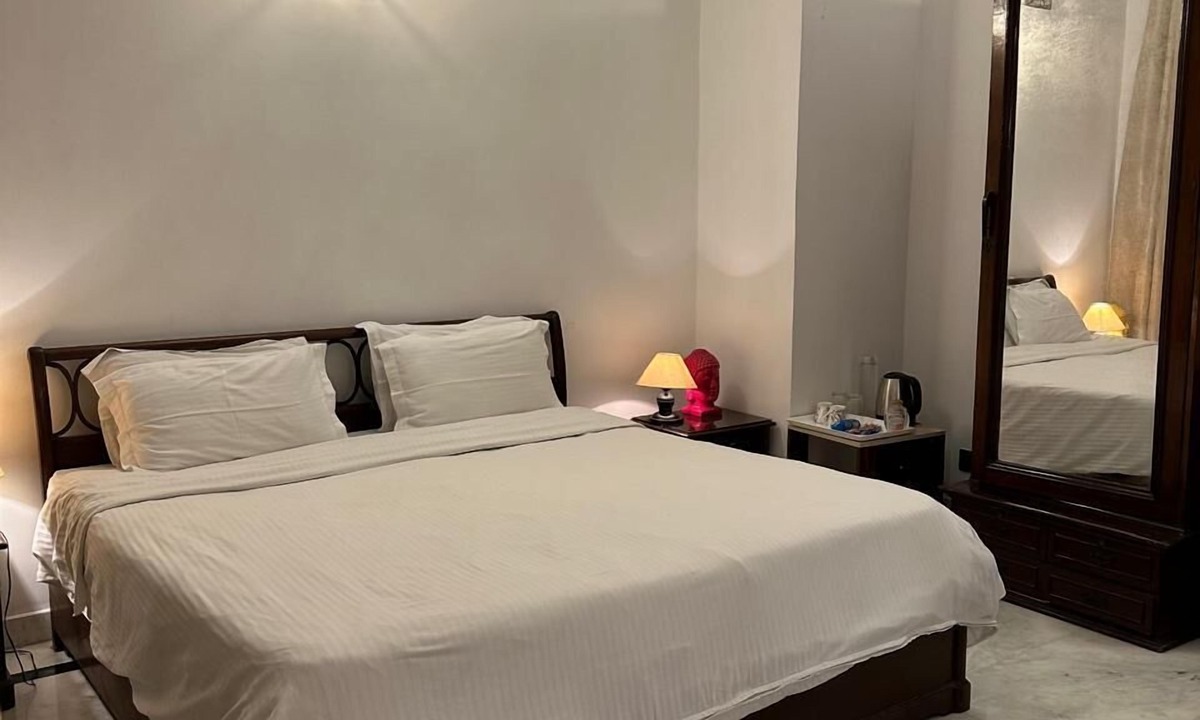 Hauz Khas Bed & Breakfast | VILLA 33 Bed & Breakfast