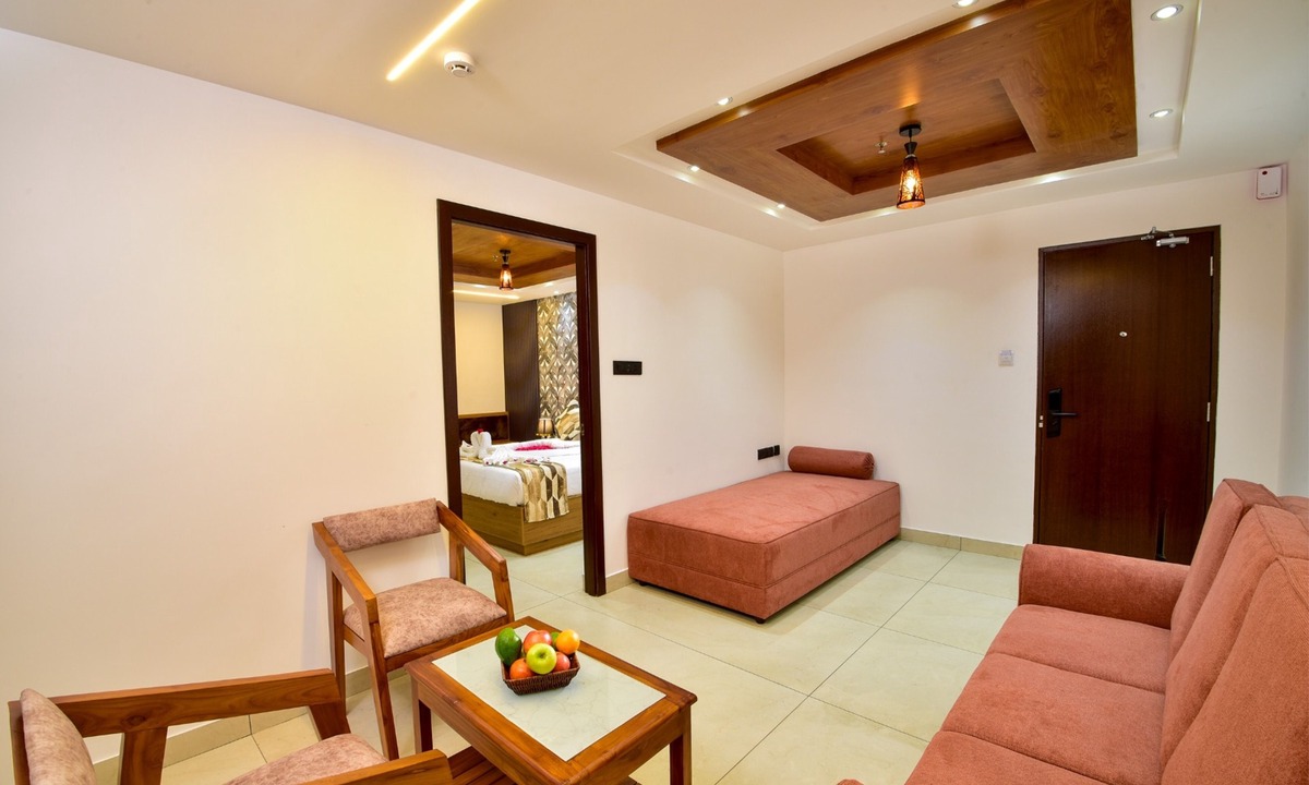 Chirayinkil Hotel | Hotel Dain Castle