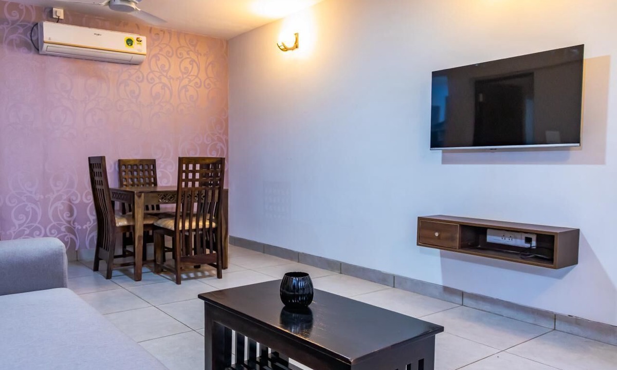 Porvorim Hotel | Apricus VP Residency
